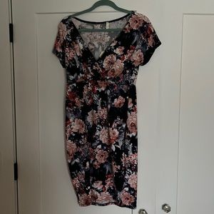 Maternity dress. Size large